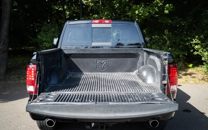 Dodge RAM cena 92000 przebieg: 195000, rok produkcji 2013 z Warszawa małe 137